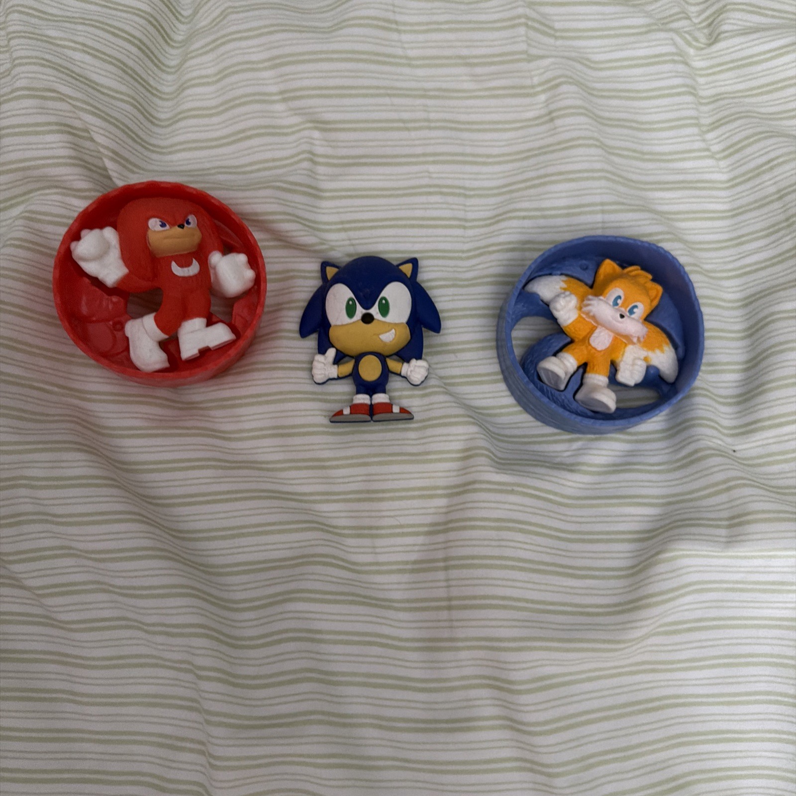 2024 McDonald’s Sonic 3 Toys Knuckles Tails Sonic Magnet Lot Burger King