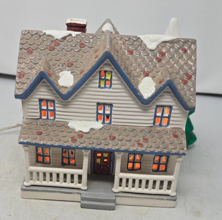Vintage Dept 56 Original Snow Village Farm House Christmas Lighted 1987 