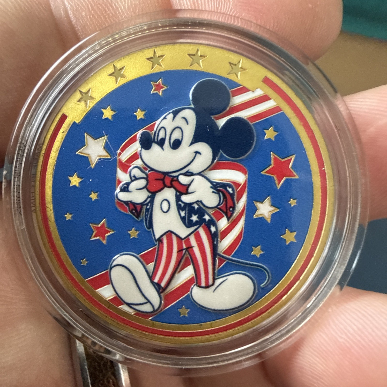 Disney Mickey, EPCOT, Happy 250th Independence Day Coin Medallion In Protector