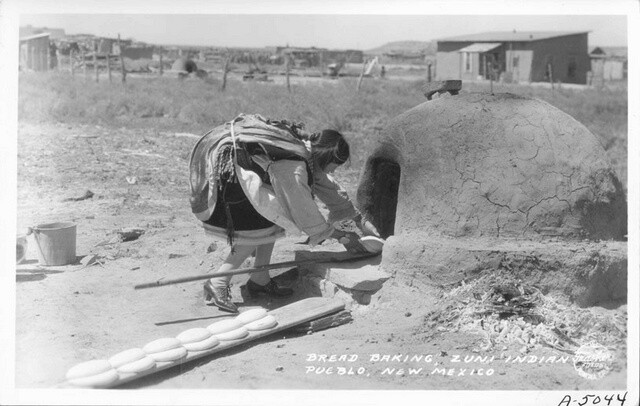 Bread Baking, Zuni Indian Pueblo, New Mexico 1950s OLD PHOTO