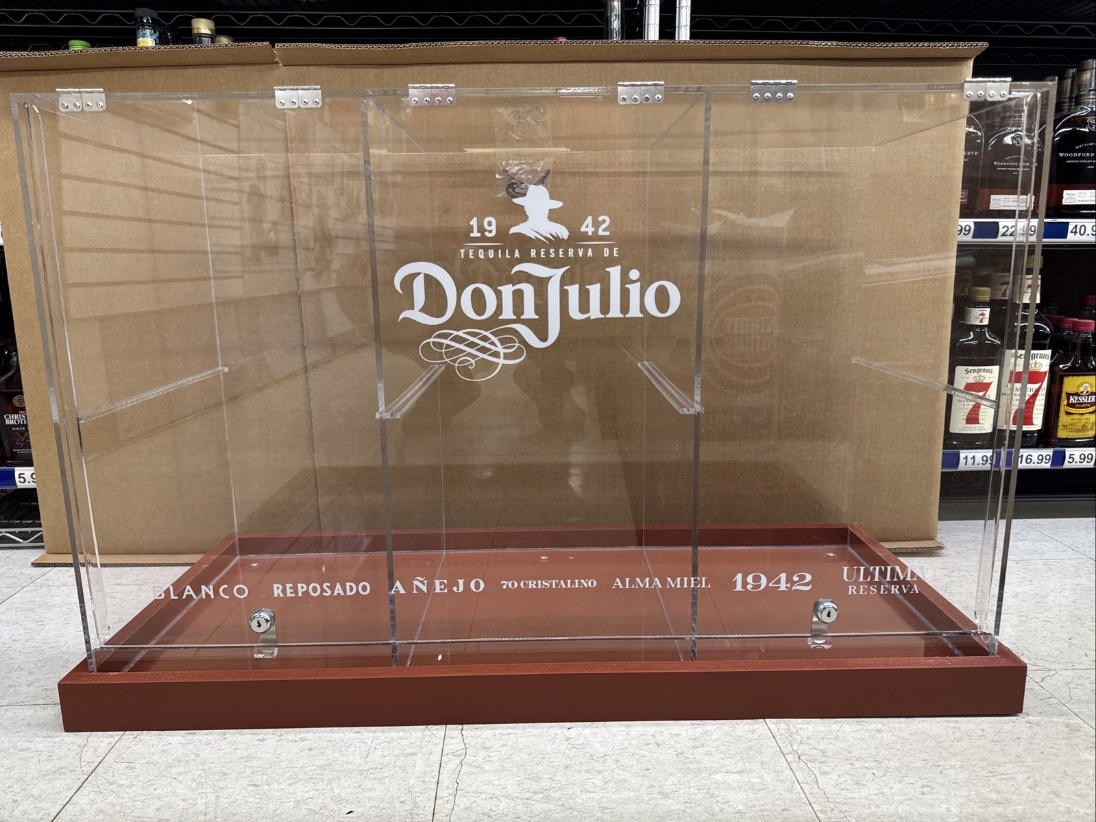 Large RARE Don Julio Display Case Liquor Lock Box  Curio bar tequila Acrylic