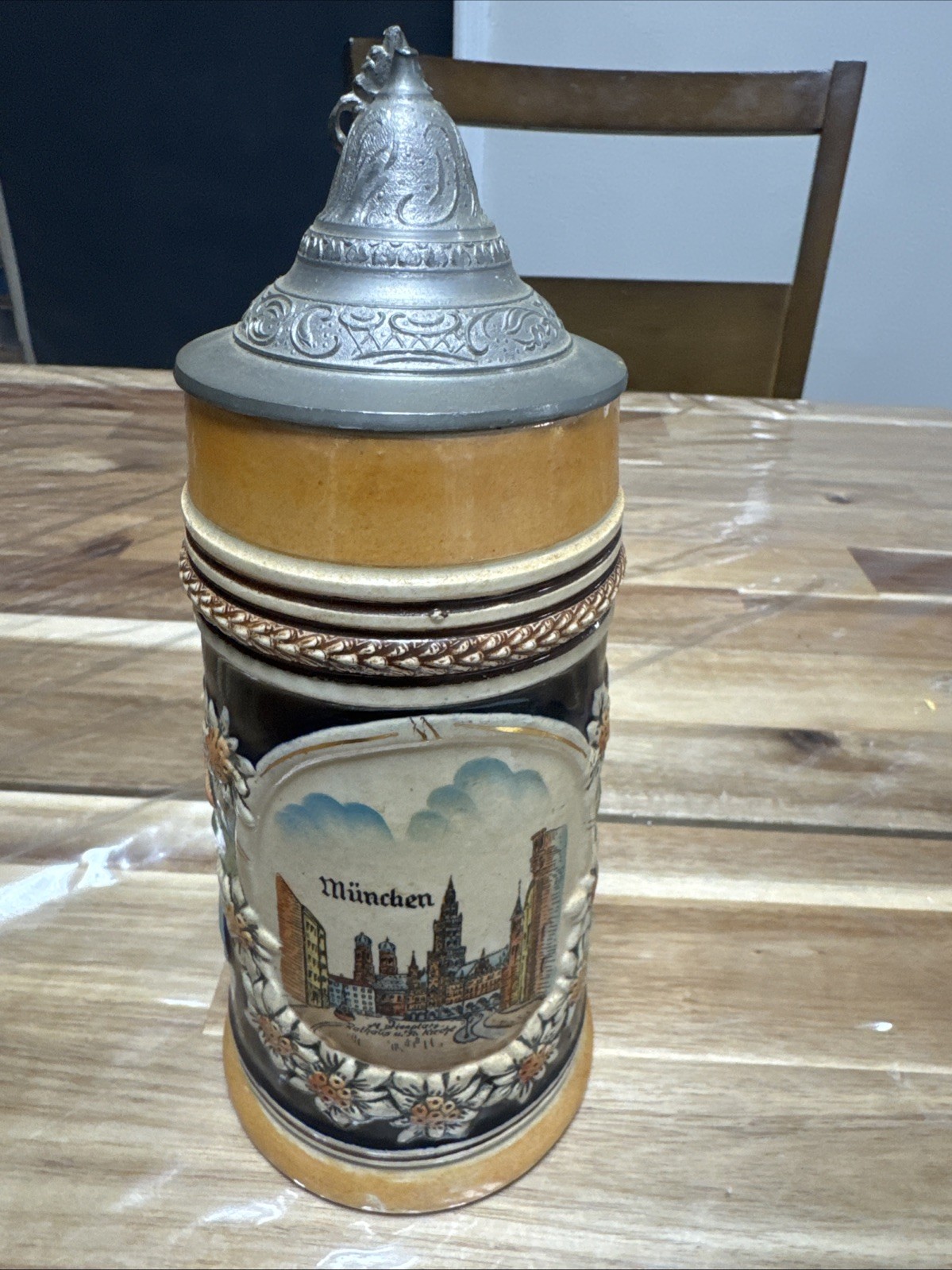 Vintage German Muncher Beer Stein Hand Painted W/ Pewter Lid Made In Germany 9\