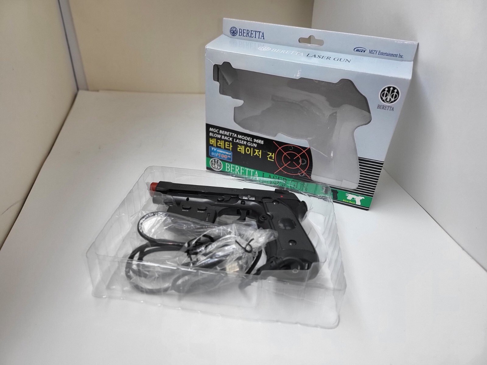 NEW BERETTA WIRED LIGHT GUN FOR ORIGINAL XBOX ONLY FOR OLDER CRT TUBE TYPE TV'S