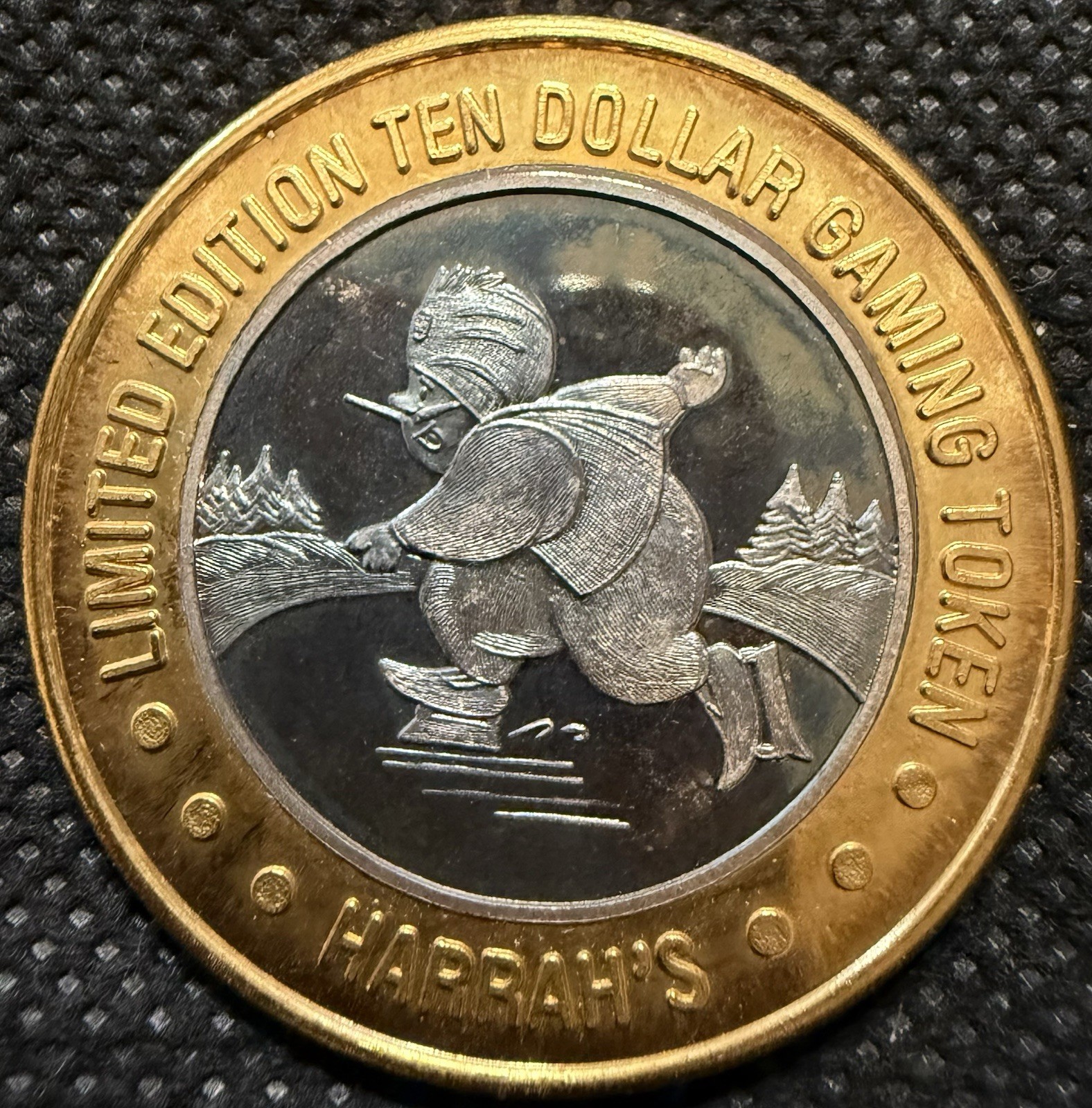 ⭐️HARRAH’S HOTEL & CASINO Limited Edition 999% .6 Oz Pure Silver Strke Center⭐️