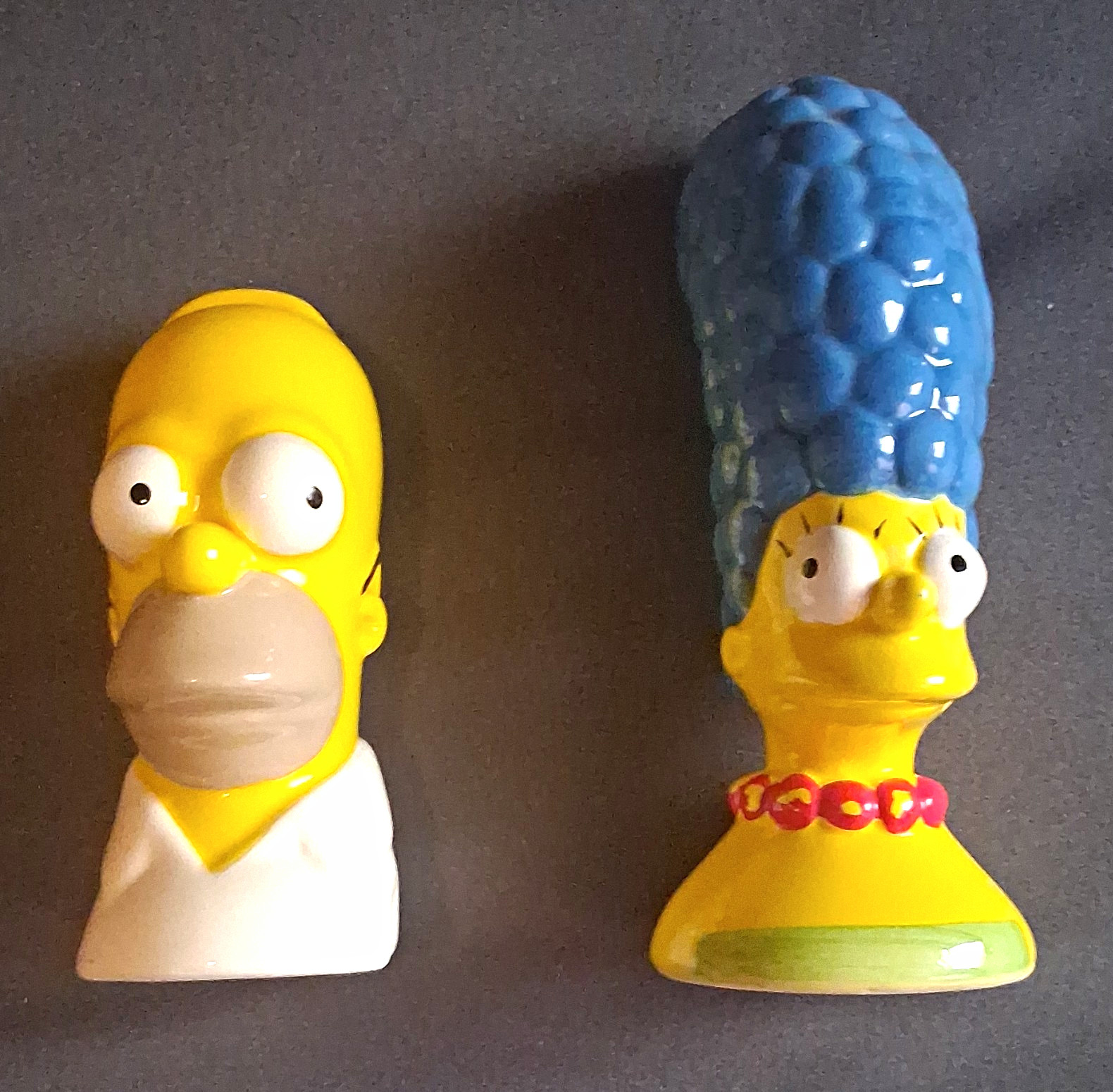 Vintage 2000 The Simpsons Homer Marge Ceramic Salt Pepper Shakers Set