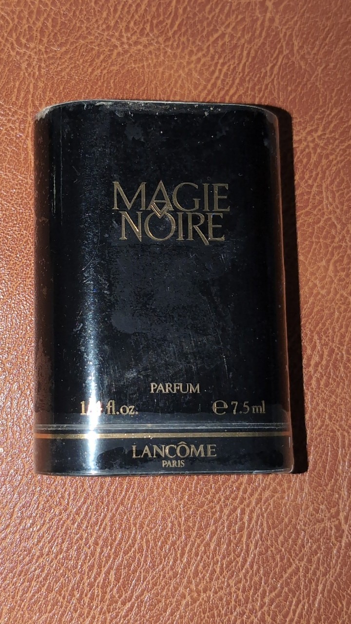 Vintage Lancome Magie Noire Parfum 7.5ml 1/4 oz France Black Gold Collectible
