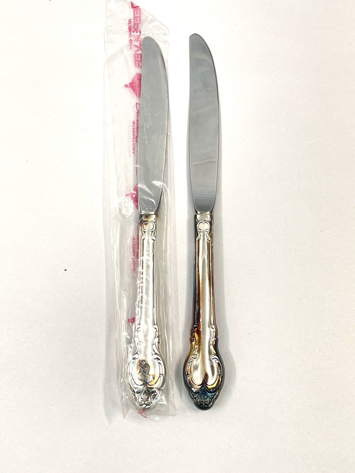 2 Holmes & Edwards SILVER FASHION Deep Silver Plate Flatware TABLE KNIFE knives