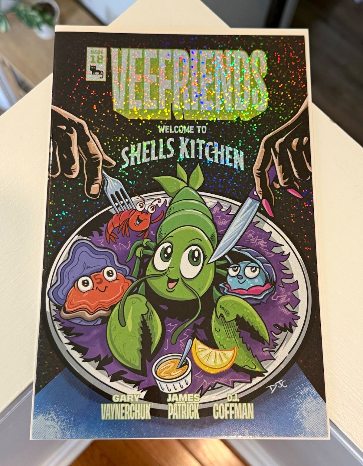 VeeFriends Comic Issue #18 Shells Kitchen Shimmer /299 Variant + cover B 🫡🔥