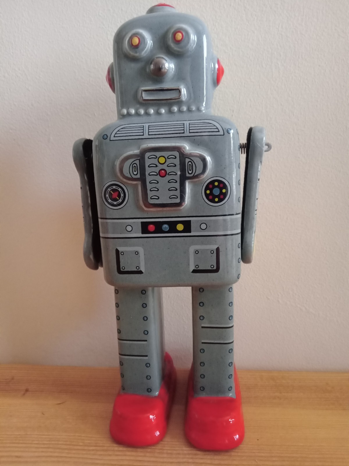 1984 Ditto Reproductions Limited edition Ceramic Robot