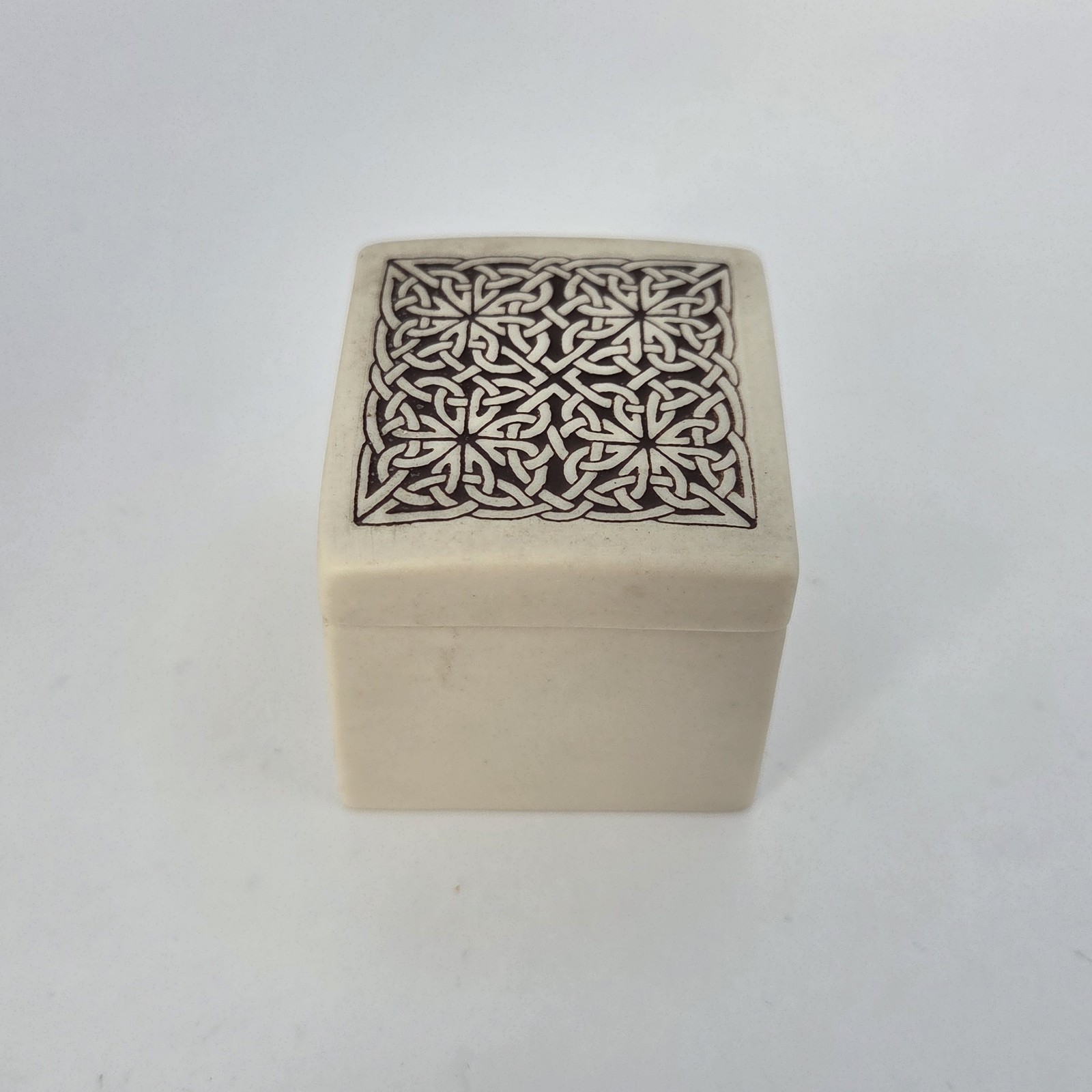 Touchstone Pottery Nova Scotia Celtic Knot Trinket Box Square Lidded 