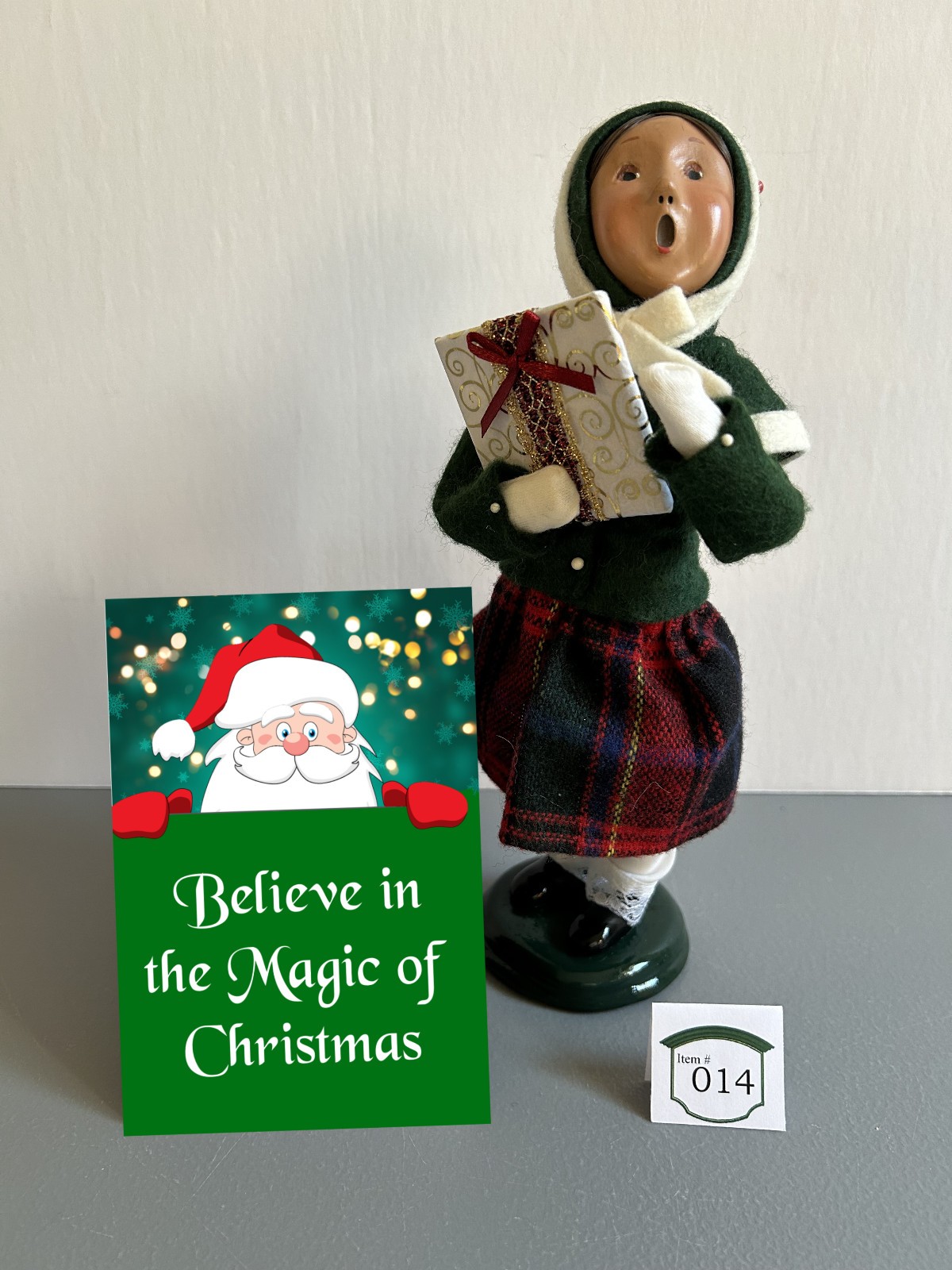 Byers Choice Traditional Girl holding a Wrapped Present plus Accessory Sign