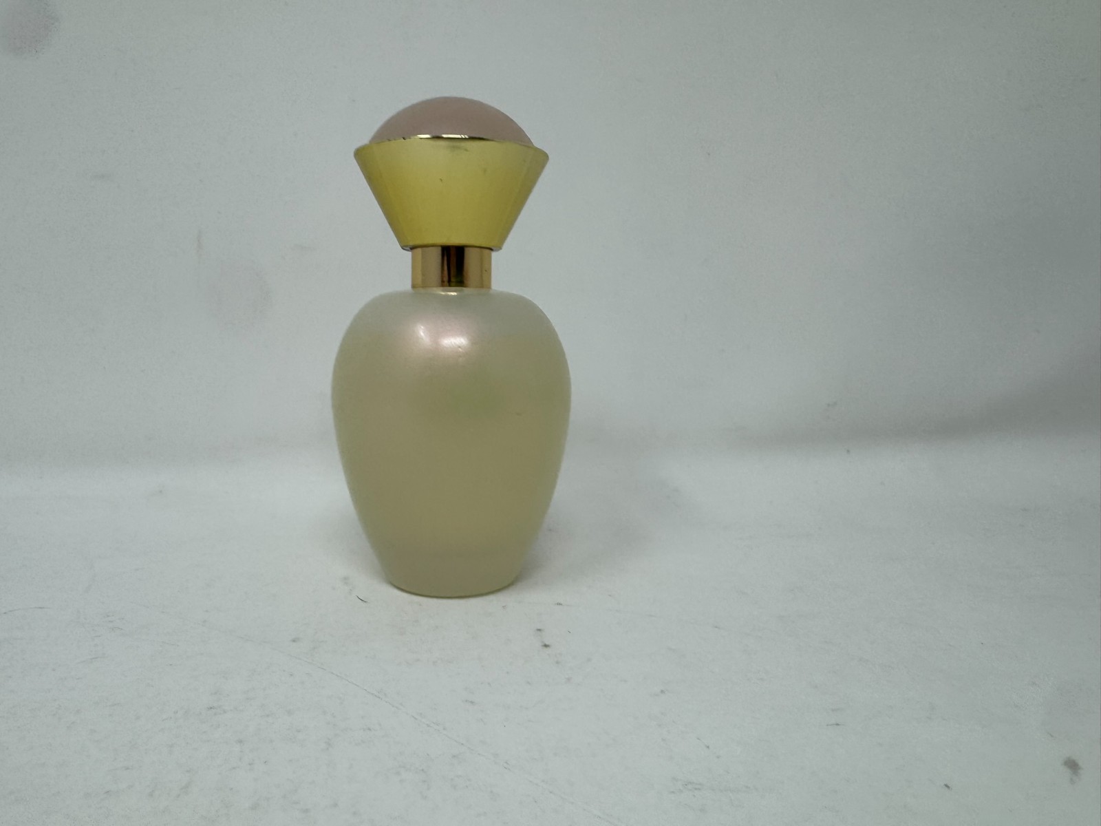 VTG 2002 AVON Rare Pearls Eau De Perfume Spray Original Bottle 1.7 Fl oz / 50 ml