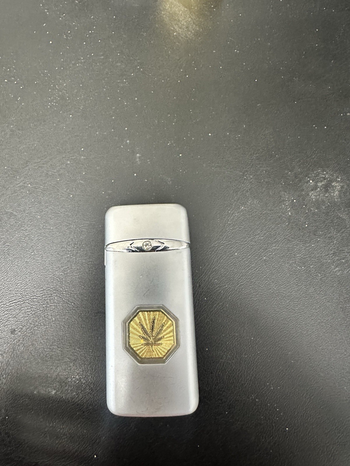 Working Vintage Pot Leaf Lighter With White Rhinestone - FAST SHIPPING -