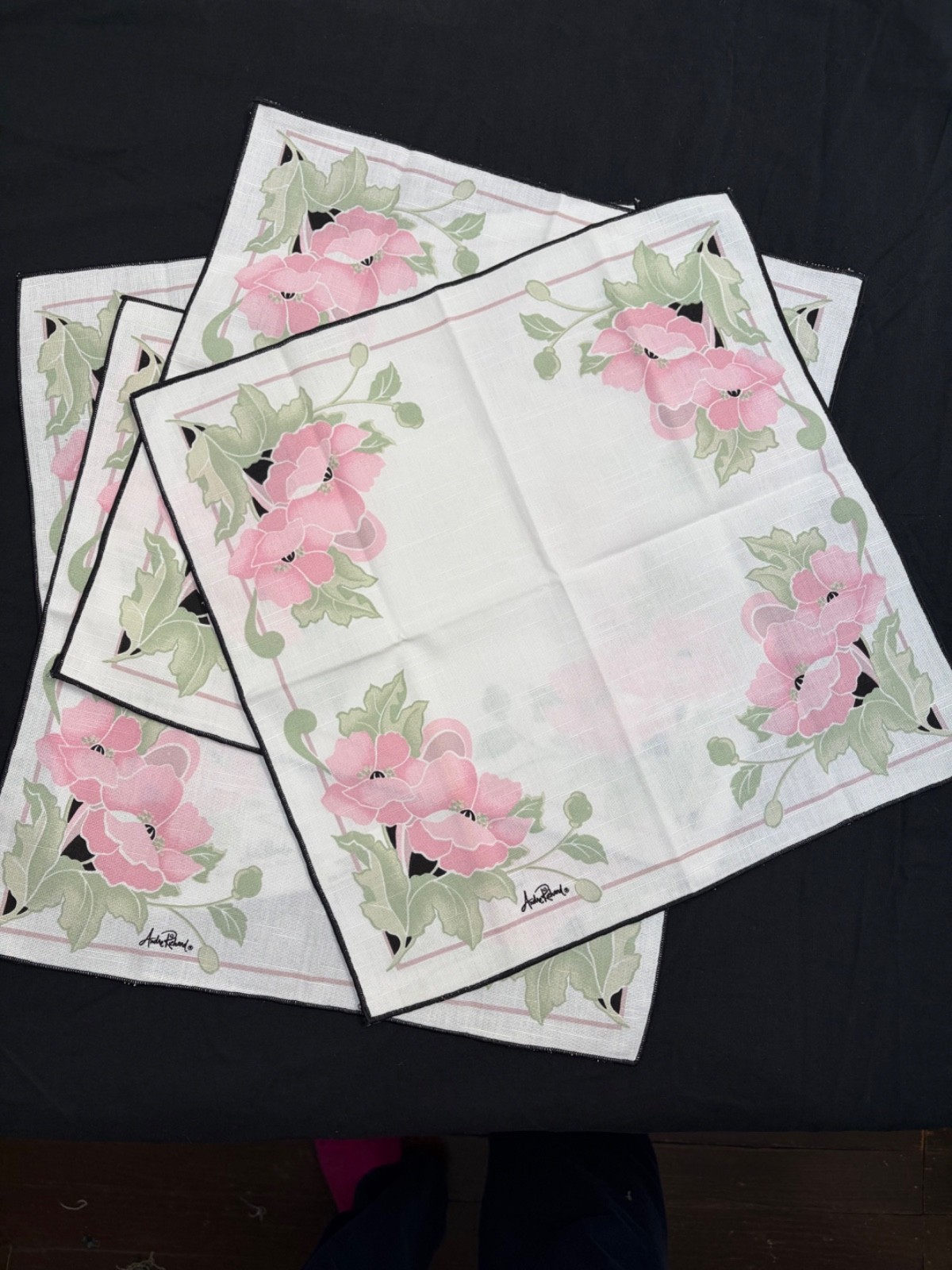 NWT VTG 80s Set of 4 Andre Richard 17x17 ANASTASIA Poppies Napkins Cloth NOS