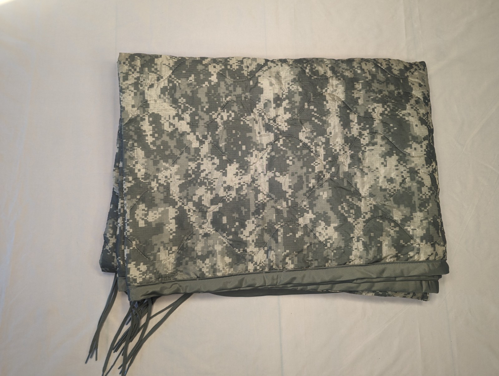 Used US Army Poncho Liner Woobie ACU UCP Digital Camo Military Issue Blanket