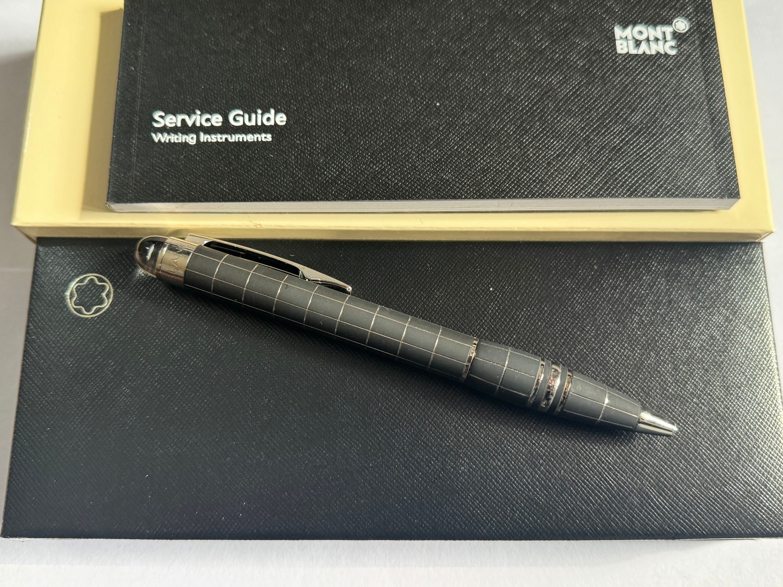 Montblanc Starwalker 25610 Rubber Metal Ballpoint Pen