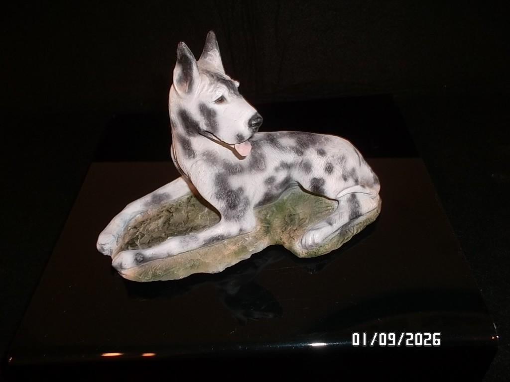 VINTAGE SIGNED HEVENER 1982 DOG FIGURINE GREAT DANE  MARKED  #395