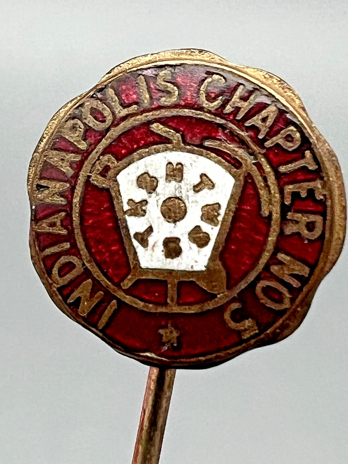 VINTAGE INDIANAPOLIS KSHTWSST MASONIC CHAPTER NO. 5 ENAMEL STICK PIN - A366