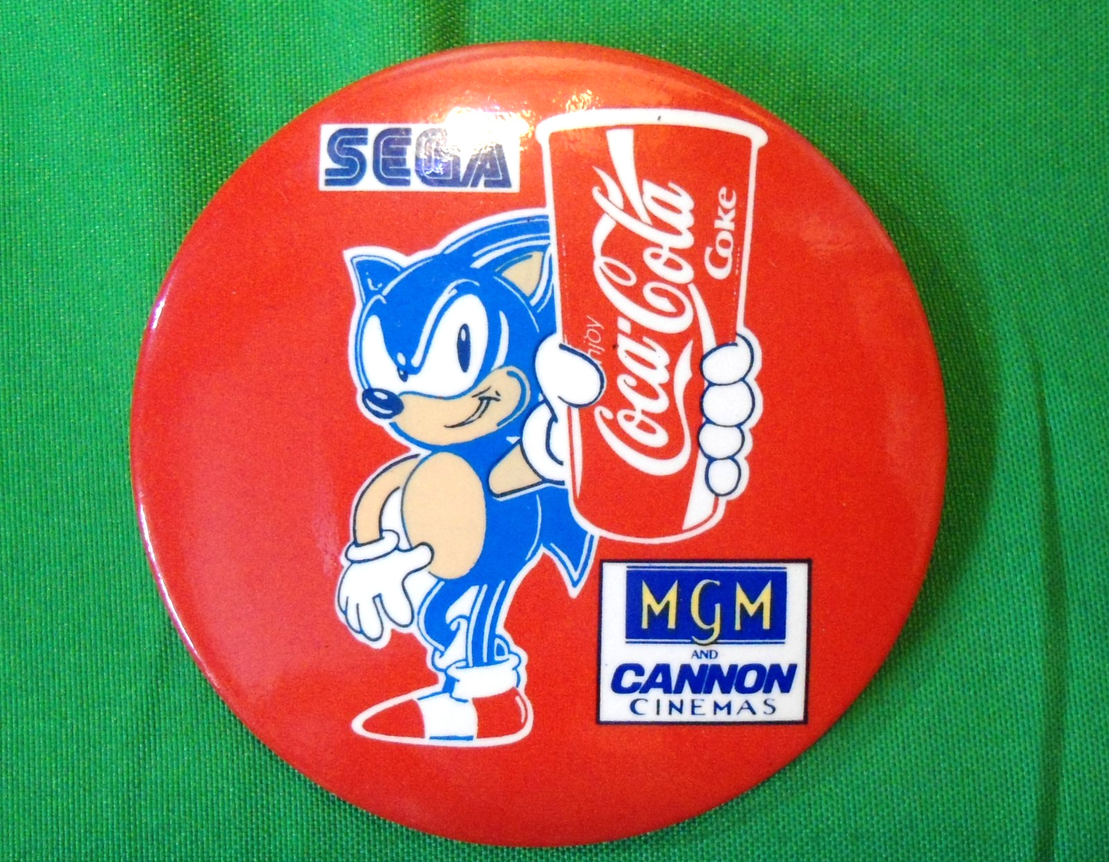 RARE Official Licensed Sega Sonic The Hedgehog Coca Cola Promo Badge 1990s