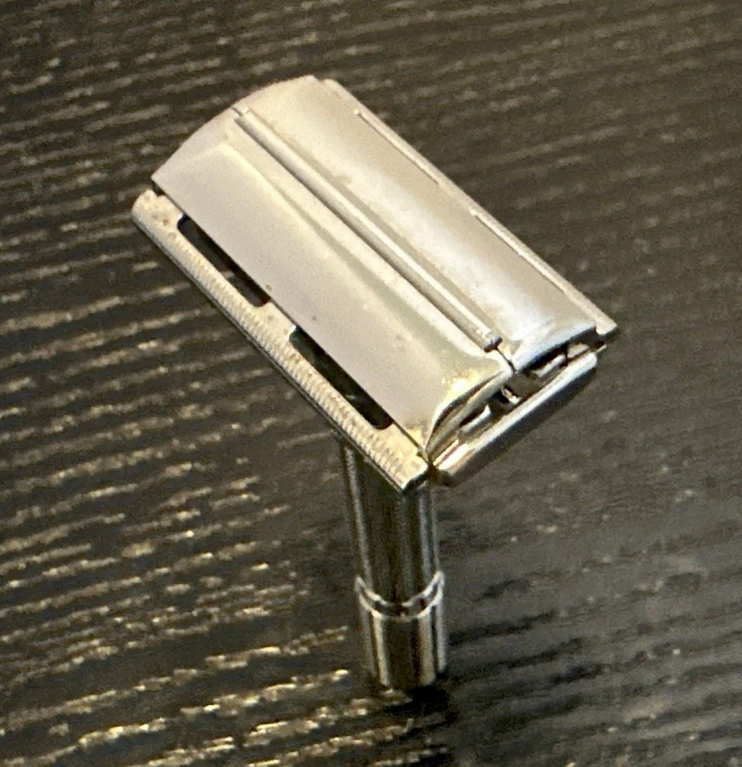 Vintage Gillette Slim Adjustable Safety Razor/1962 H3