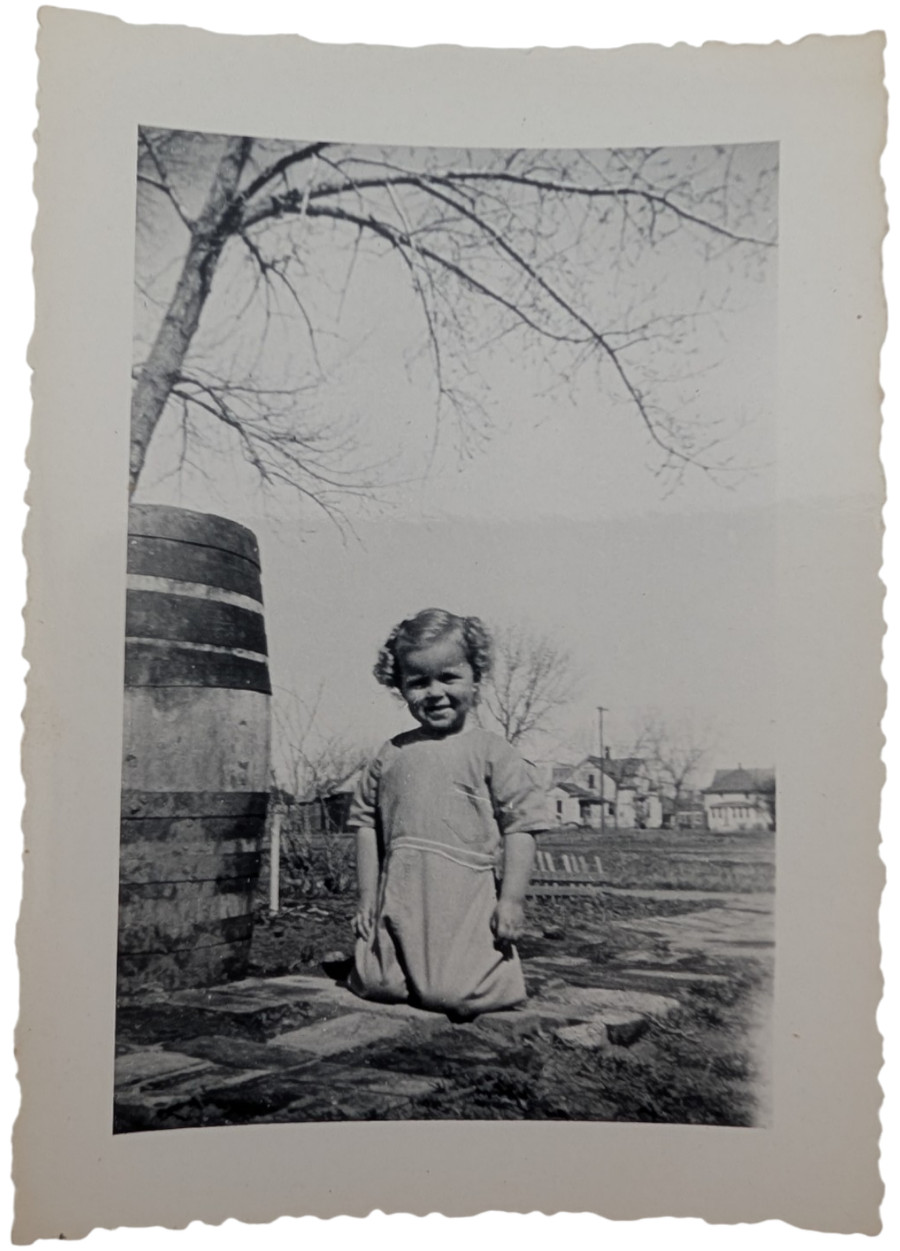 Vintage B&W Snapshot Photo Young Child Outdoors Barrel Deckle Edge 2.75x3.75