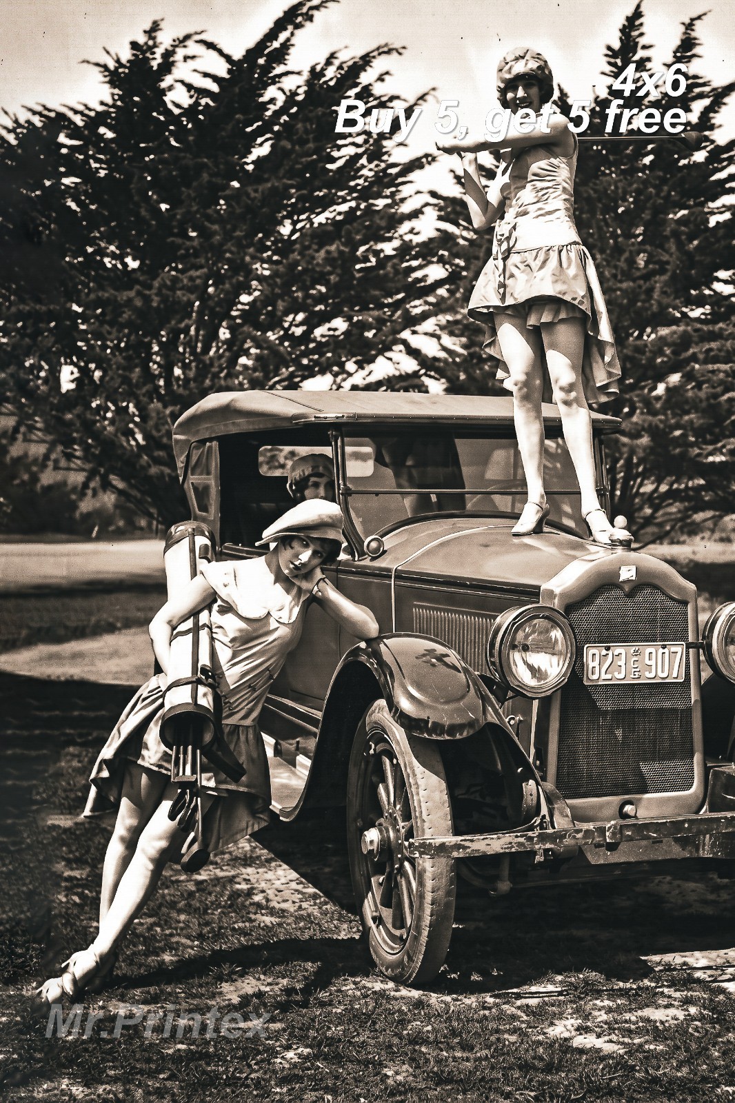 1920s Flapper Woman 💙 Vintage Car - 4x6 Photo - Jazz Age Portrait