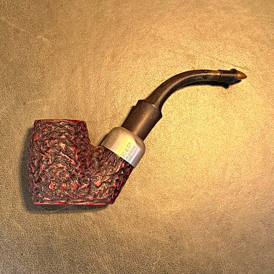 Peterson System Standard 302 Rusticated Poker Tobacco Pipe, Republic of Ireland