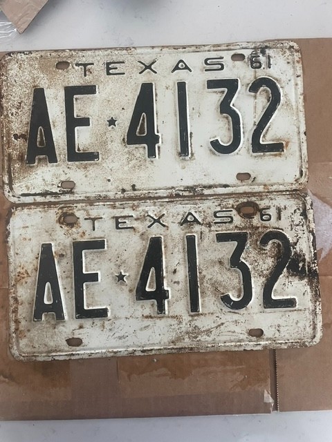 Vintage 1961 Texas License Plates Matching Pair AE-4132 YOM DMV Clear Original