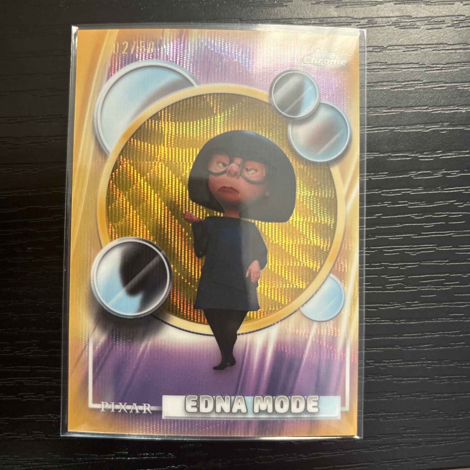 Topps Disney Chrome Edna Mode true gold 02/50