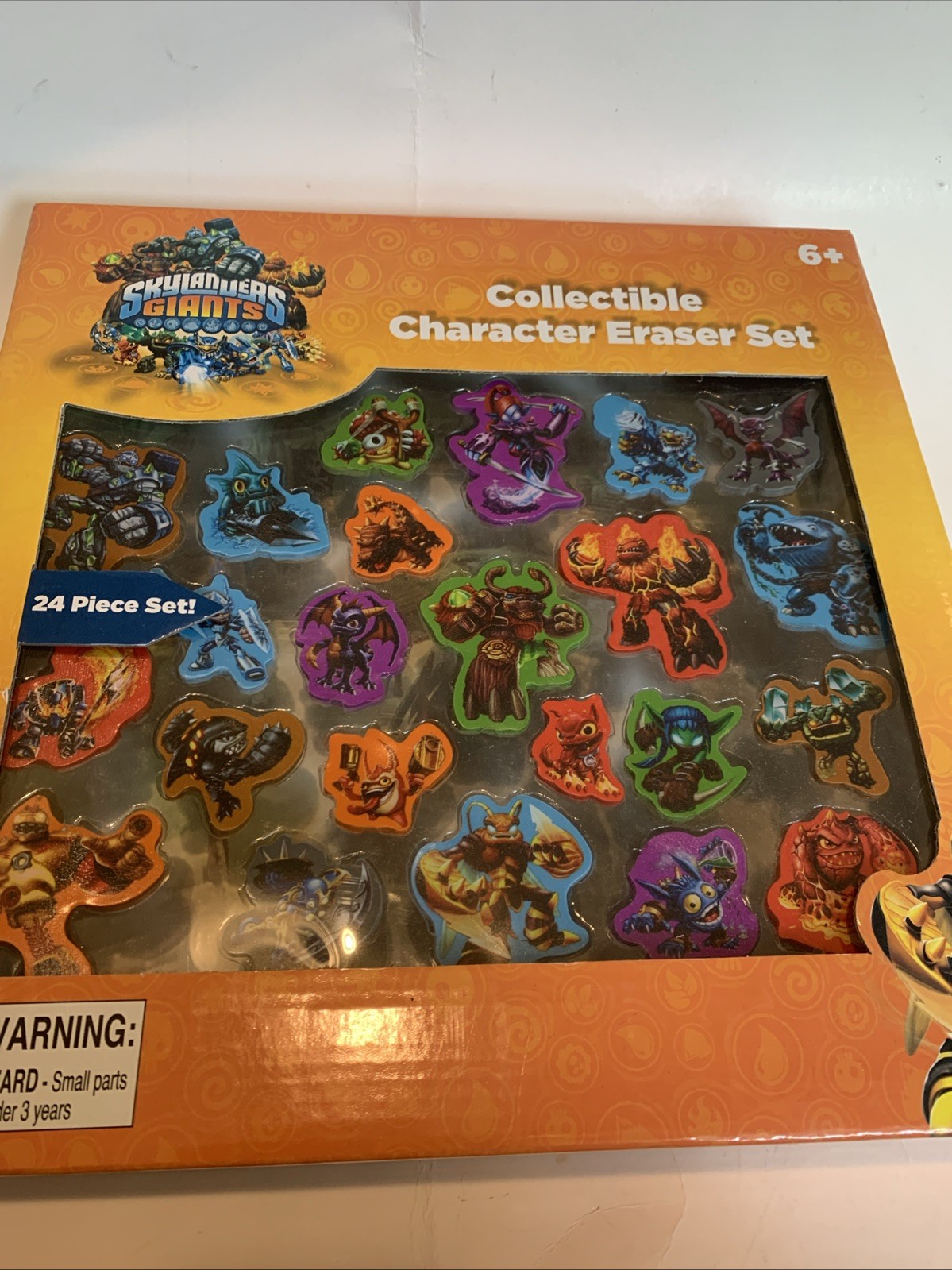Skylanders Giants Collectible Character Eraser Set with 24 pieces New from 2012