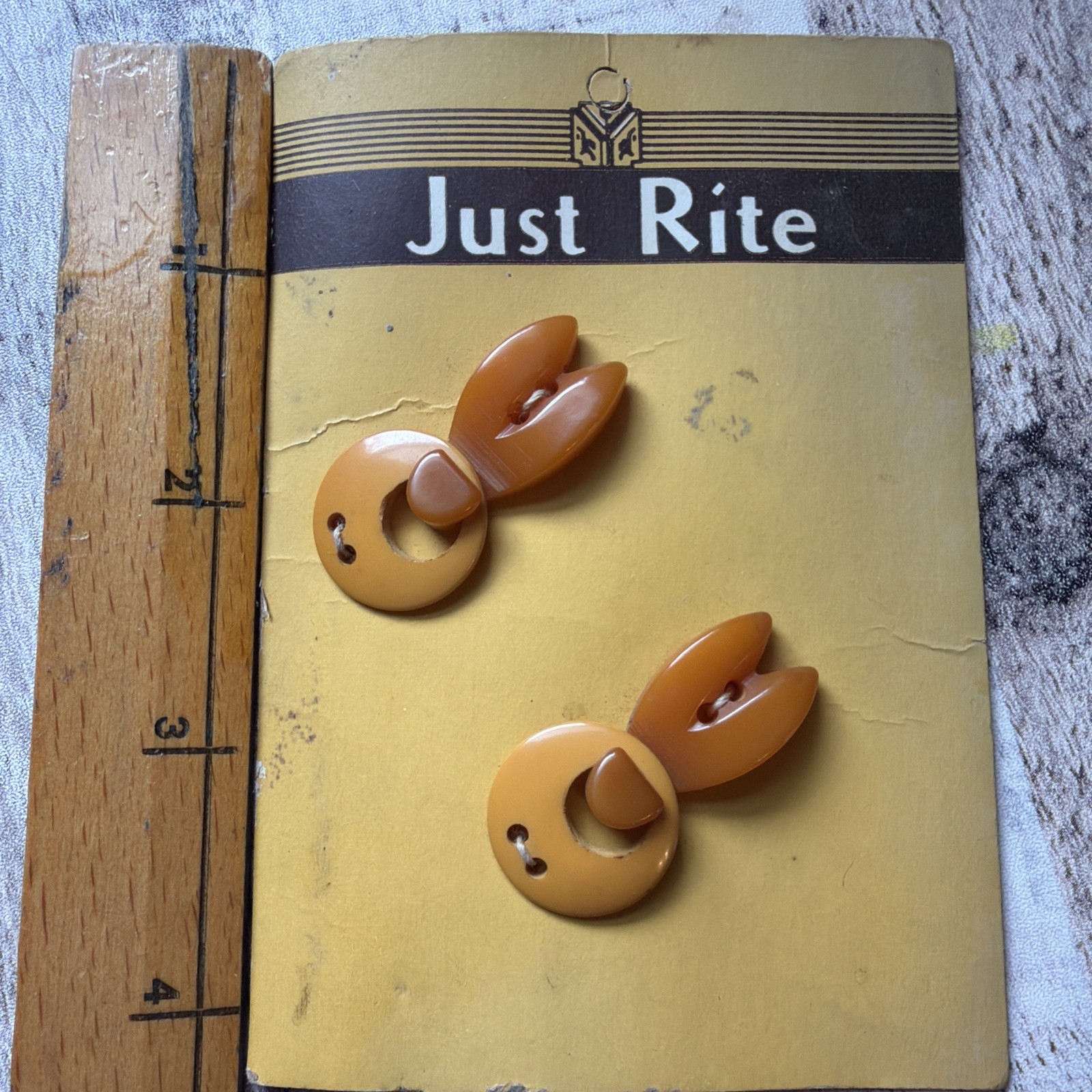 Butterscotch Vintage Just Rite Buttons On Card Bakelite