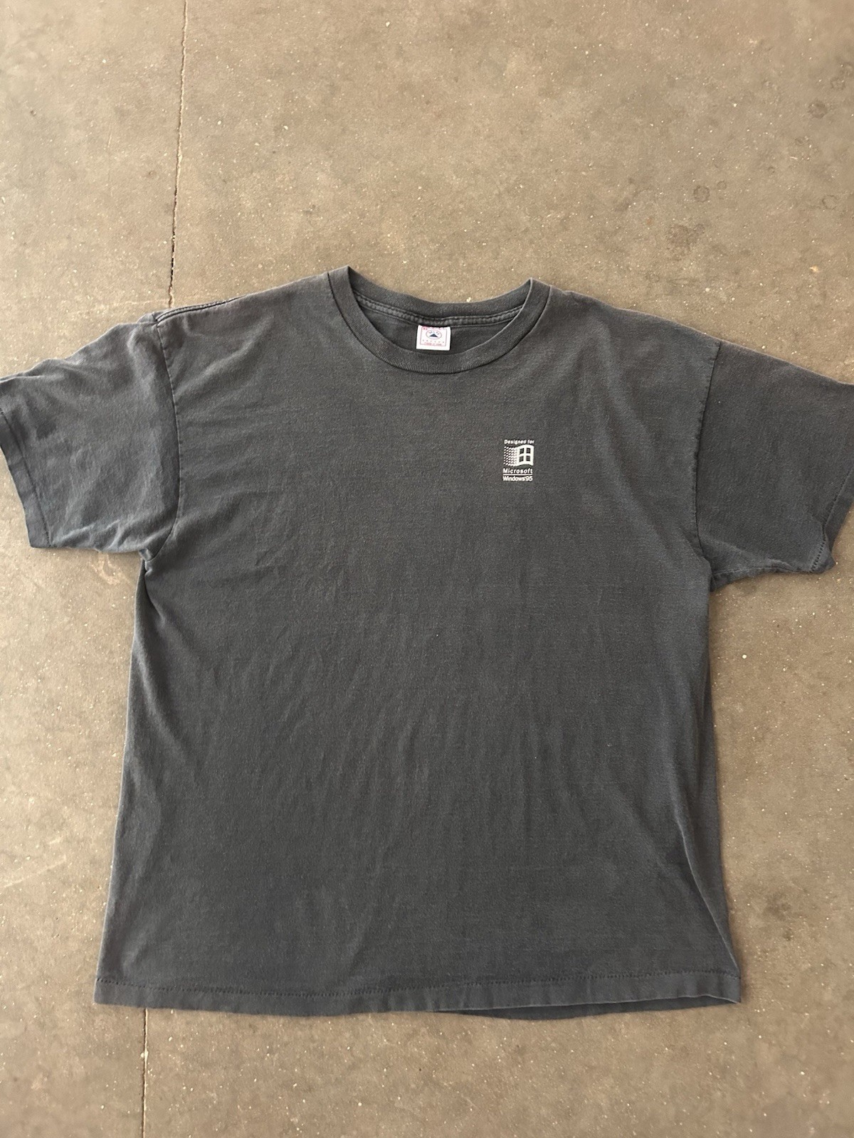 Rare vintage 1995 Microsoft Windows 95 Game SDK promotional Tshirt. SingleStitch