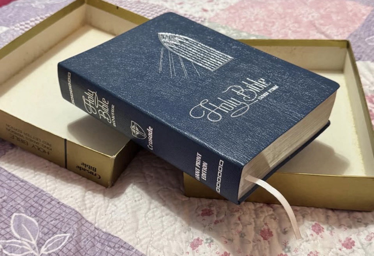 Vintage New Giant Print Red Letter King James Blue Crusade Bible In Original Box