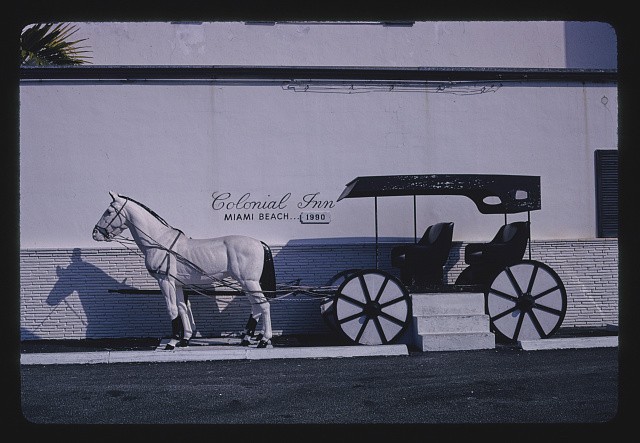Photo:Colonial Motel statue, Sunny Isles, A-1A, North Miami Beach, Florida
