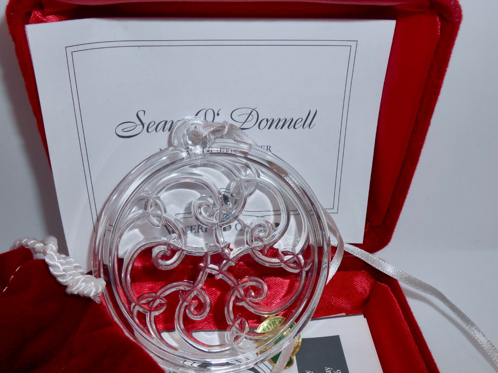2001 WATERFORD SOCIETY Celtic Spiral Knot Ornament SEAN O\' DONNELL Signed H70