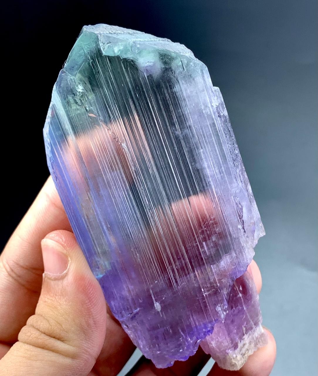 628 Carat Natural Bi Colour kunzite Crystal Specimen From Afghanistan