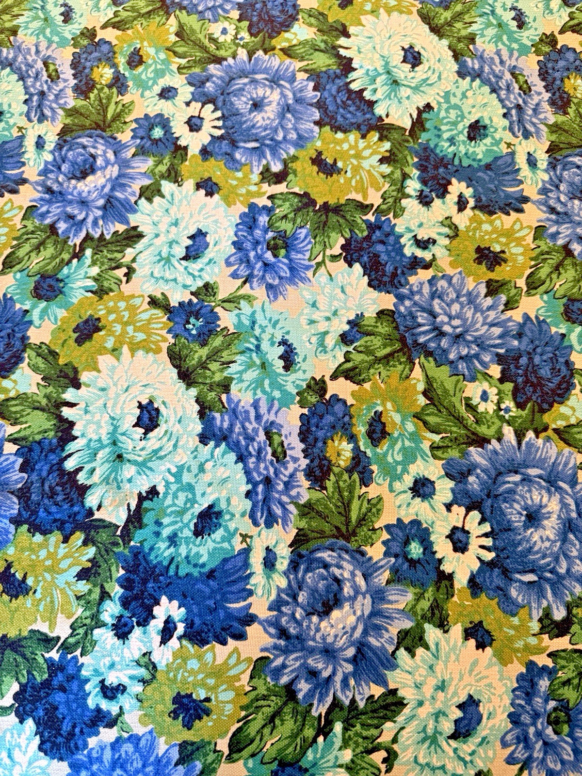 Vintage 70\'s Flower Power Round Fringe Tablecloth