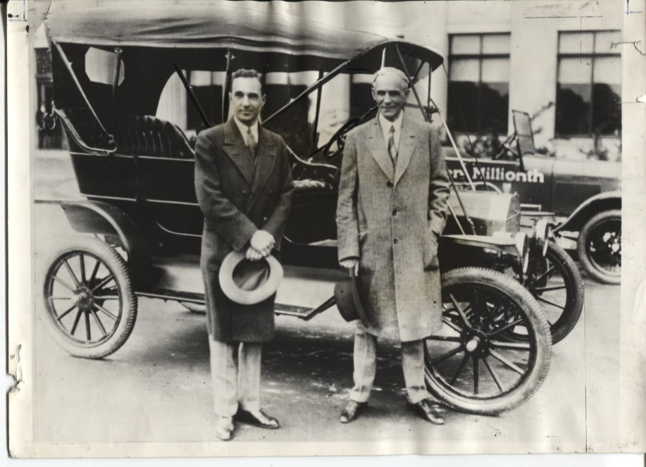 1927 Press Photo Edsel Ford and Henry I beside 1909 Vintage Model T
