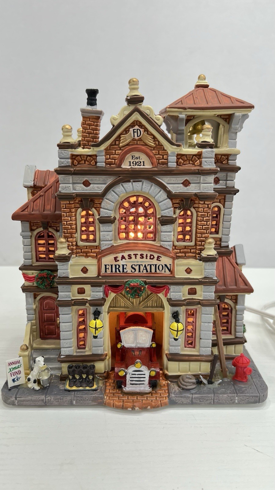 Lemax “Eastside Fire Station” Caddington Village 15262 Retired In 2011 NEW 