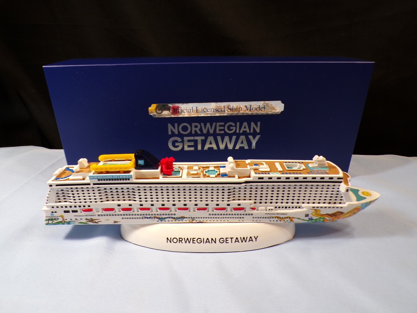 Norwegian Cruise Line GETAWAY Ship Model - NIB