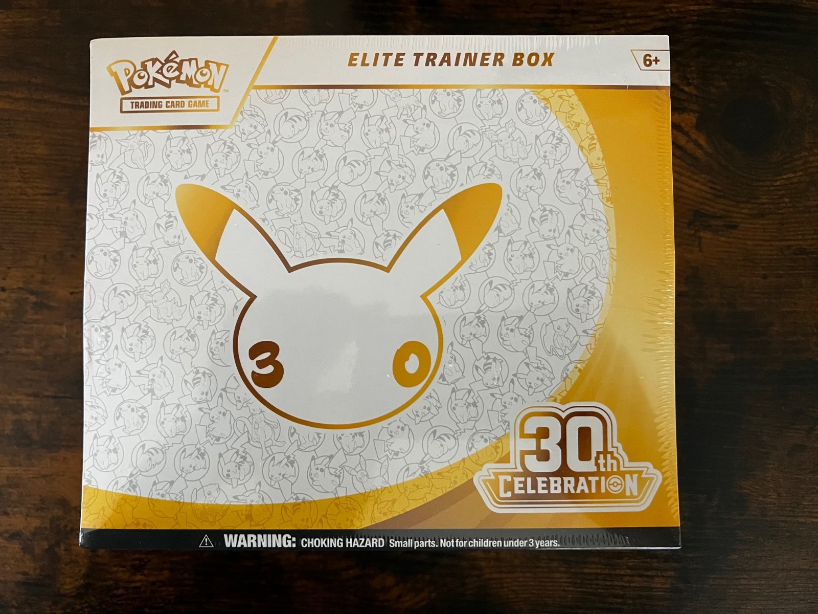 Pokémon 30th Anniversary Celebration Elite Trainer Box ETB Brand New