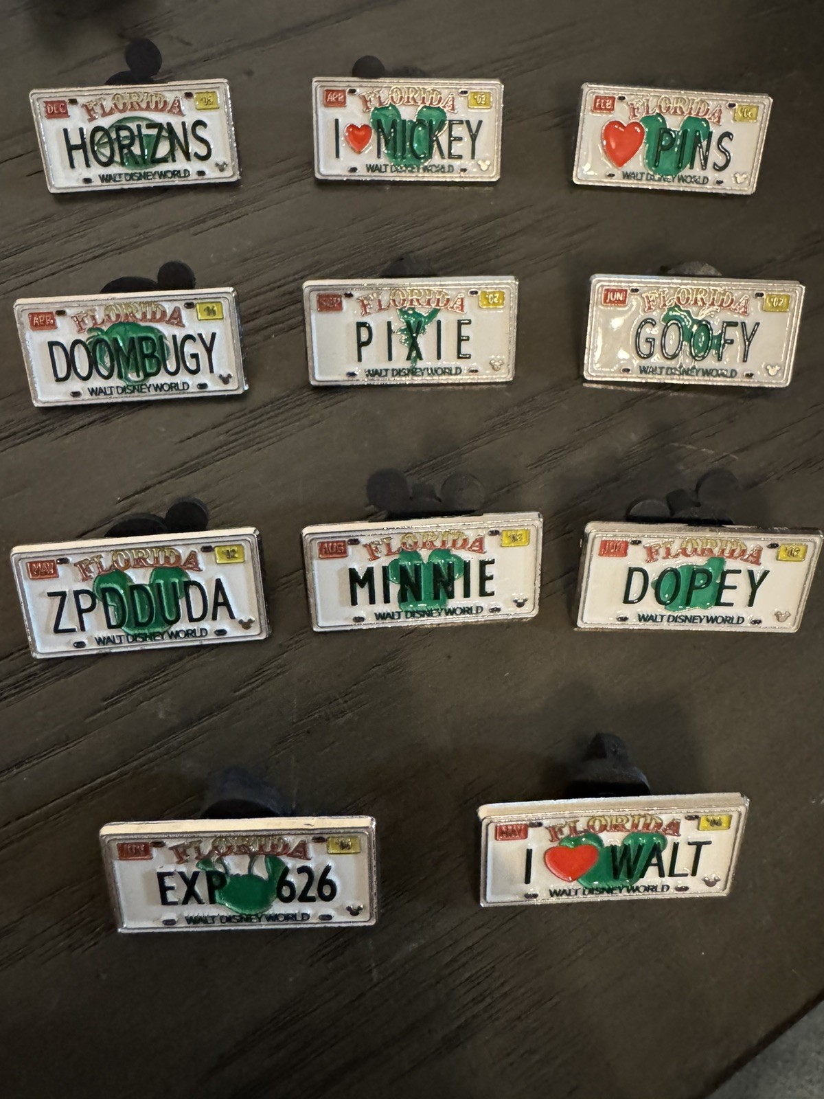WDW Complete Set of 11 License Plates, 2007 HiddenMickey Pins / Cast Lanyard Pin