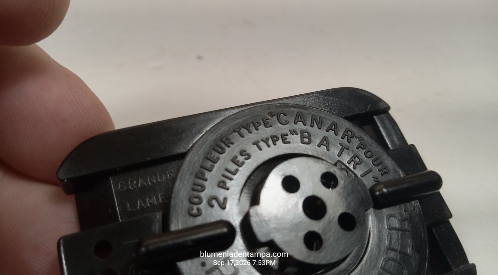 Vintage Wonder Canar Battery Coupler French Flashlight Lantern Adapter