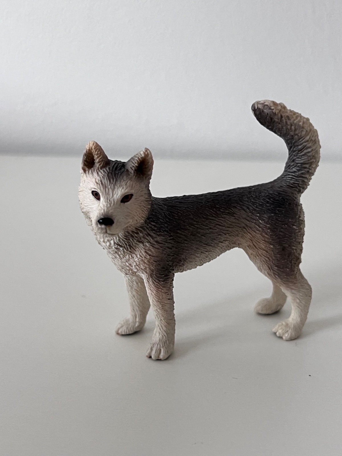 Schleich Siberian Husky Female - 16372 - RARE RETIRED