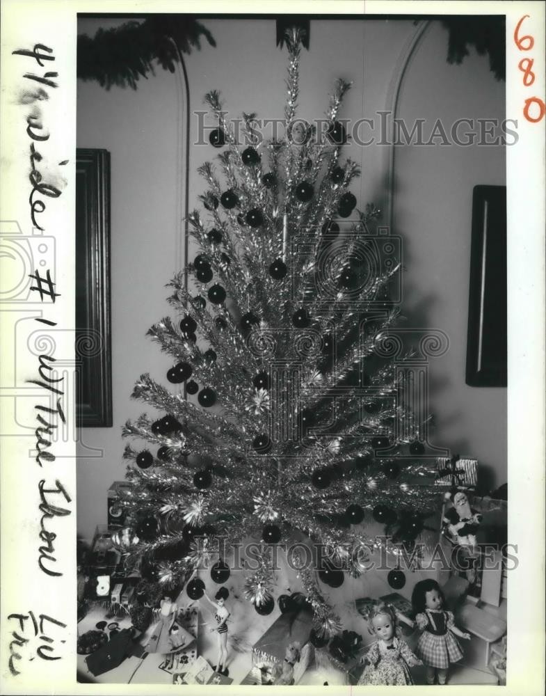 1988 Press Photo Decorated Space Age Christmas Tree at the Presbytere