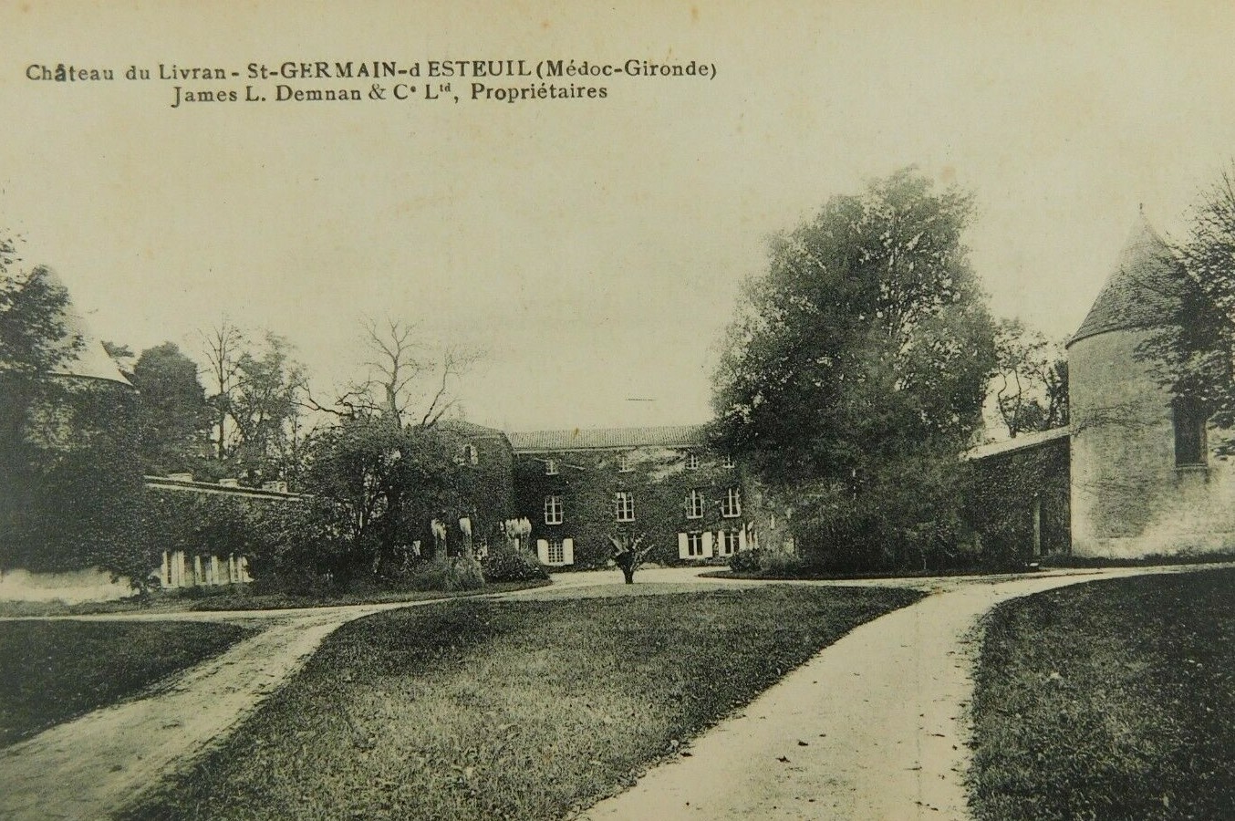 Chateau du Livran St. Germain d Esteuil Divided Back Vintage Postcard