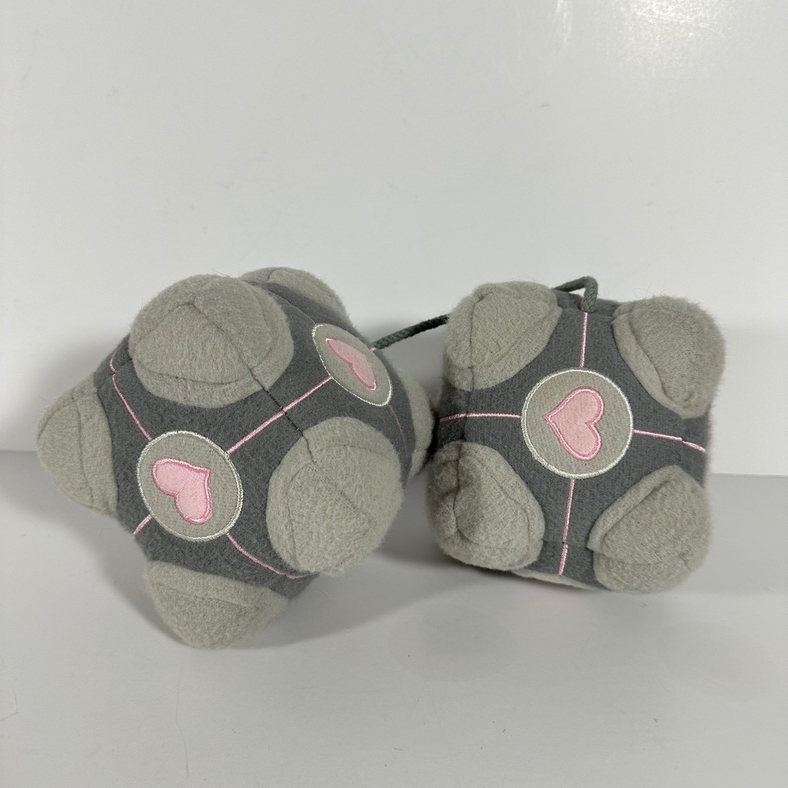 Valve Portal Companion Cube Plush Fuzzy Dice Grey Pink Heart Valve Corp Rare