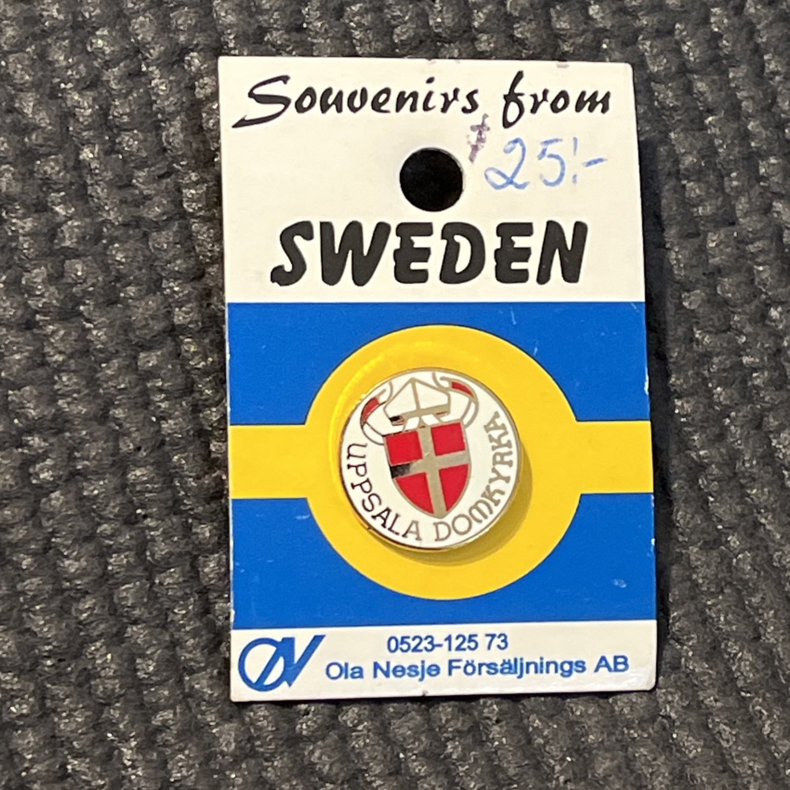 Vintage Uppsala Cathedral Sweden Lapel Hat Pin Travel Souvenir Domkyrka P7902