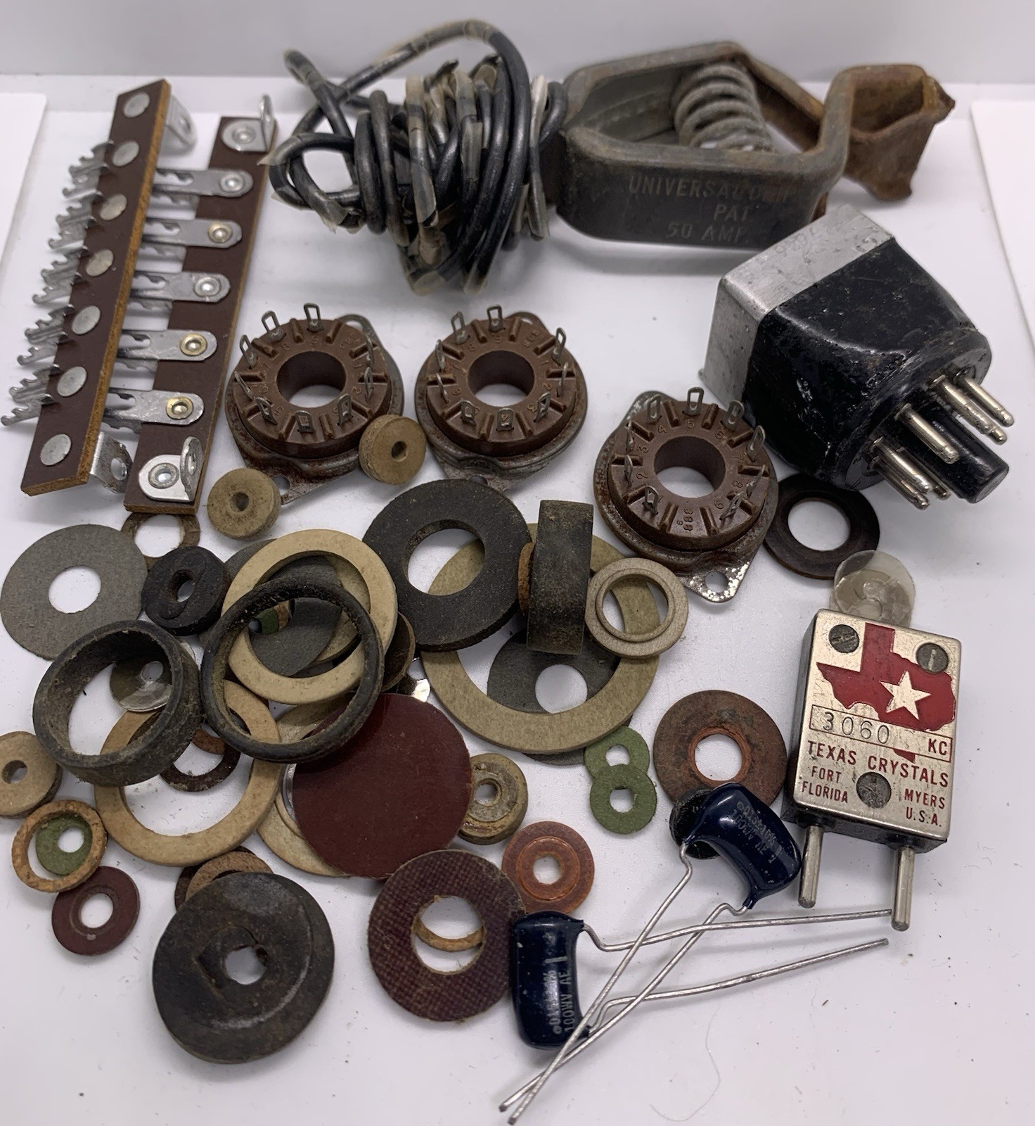 Antique Vintage Radio Parts * FROM HAM / ANTIQUE RADIO ESTATE *  (A247)