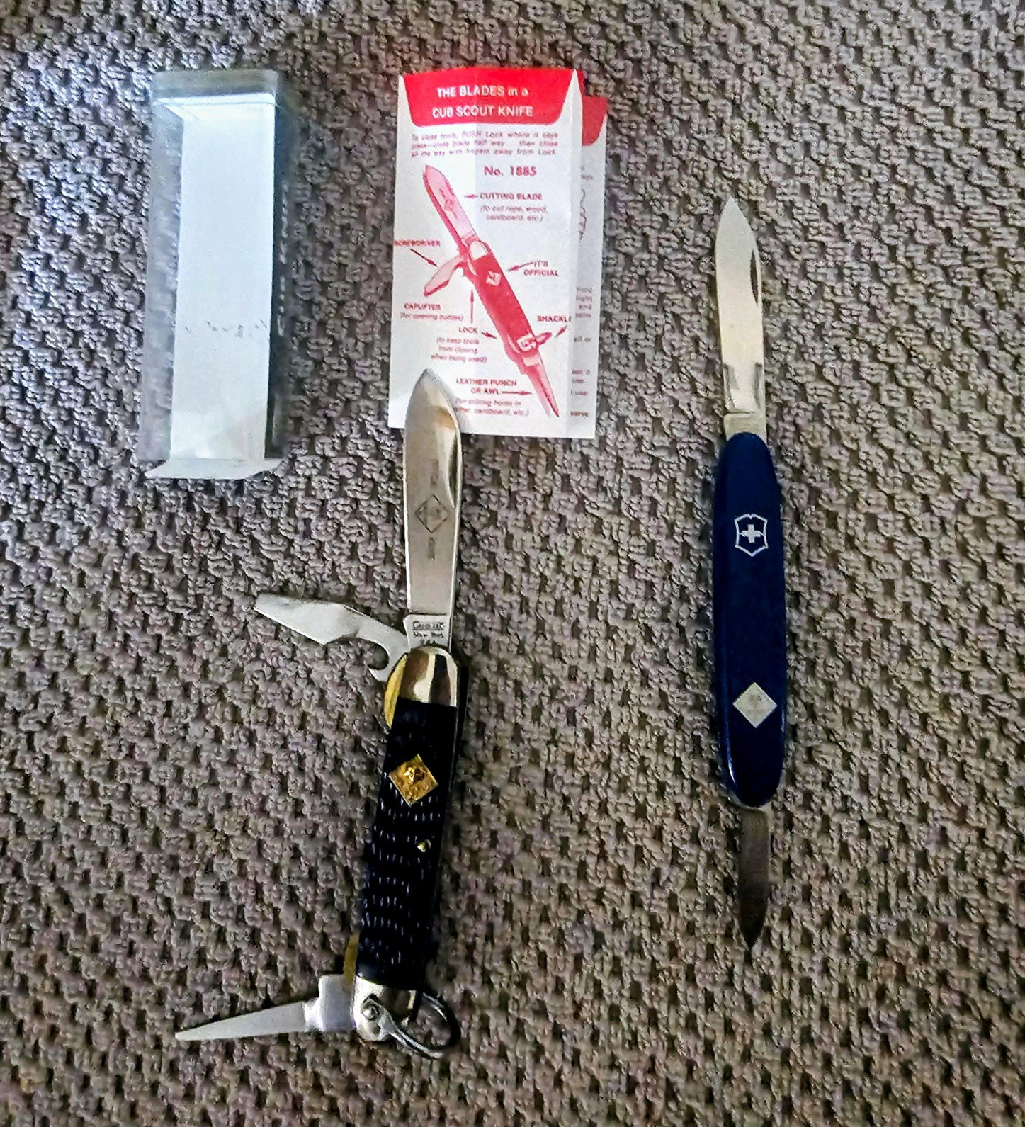 Vintage Cub Scout Folding Knives.